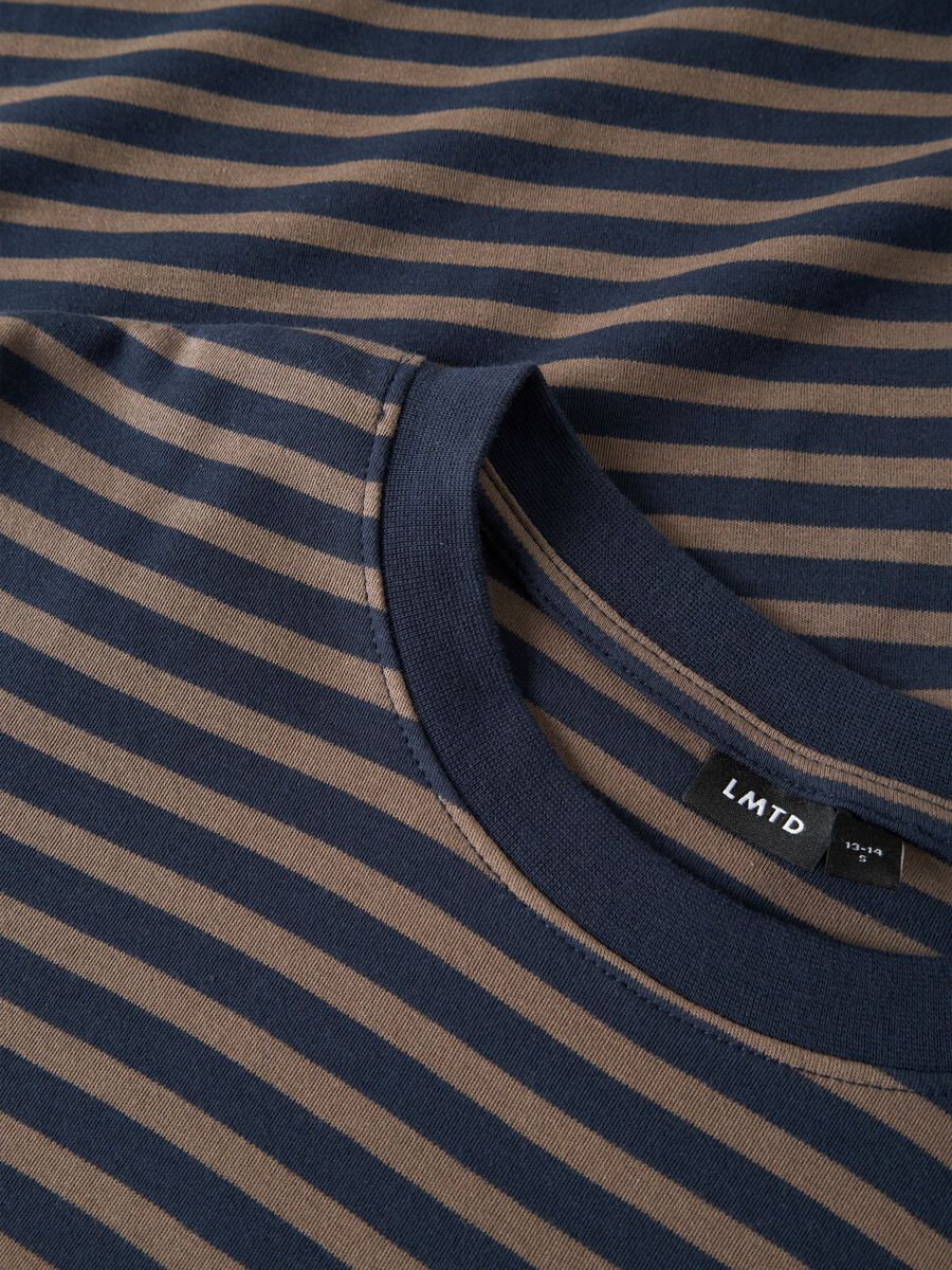 Carousel image 3 RANDIG L&Aring;NG&Auml;RMAD TOPP, Navy Blazer