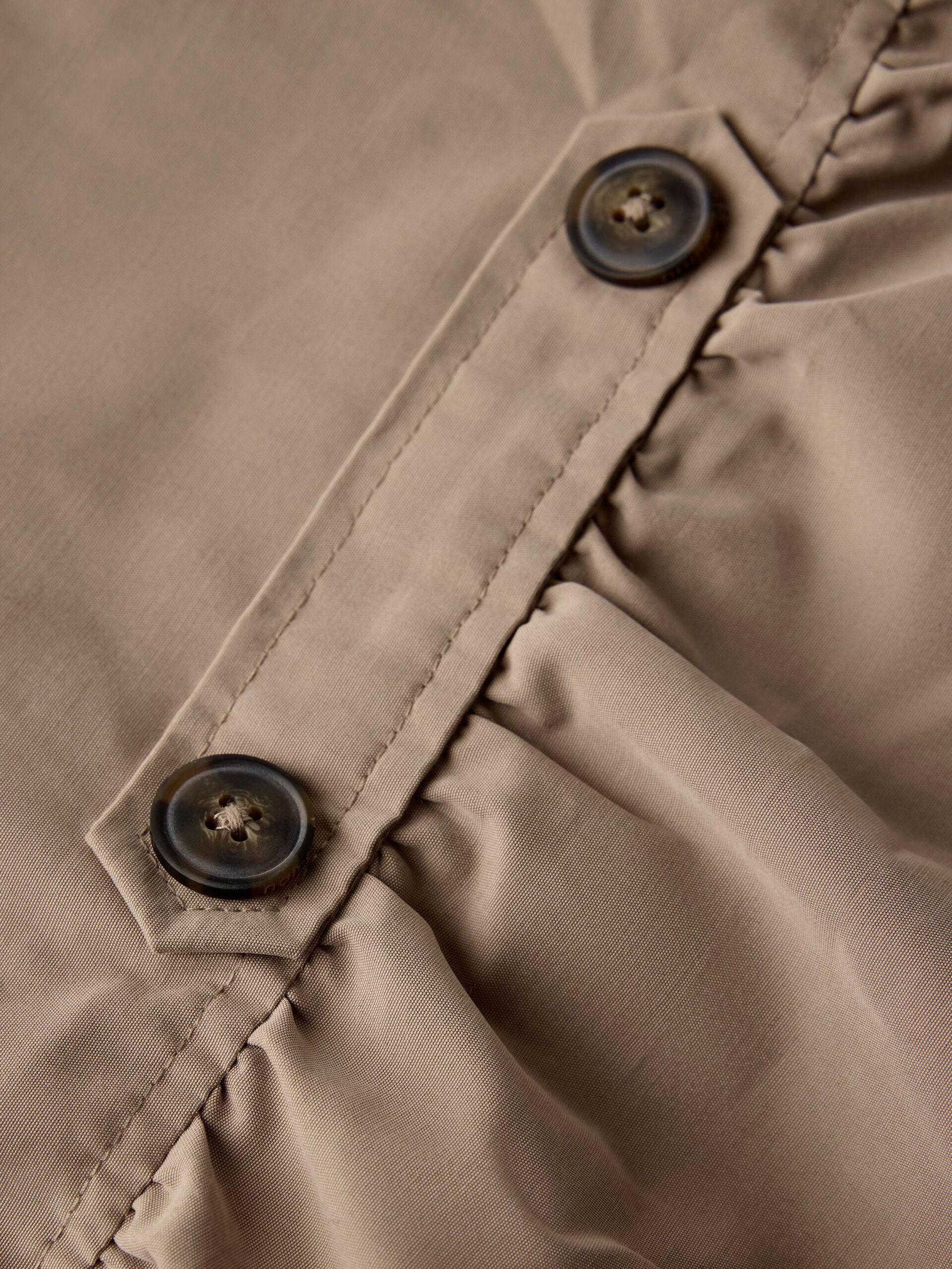 Carousel image - ÜBERGANGS TRENCHCOAT, Savannah Tan | 4