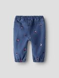 Product image thumbnail - SHAPED FIT JEANS, Medium Blue Denim | 2