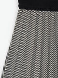 Name it HOUNDSTOOTH CHECKED PLEATED MIDI SKIRT, Black, highres - 13180790_Black_006.jpg