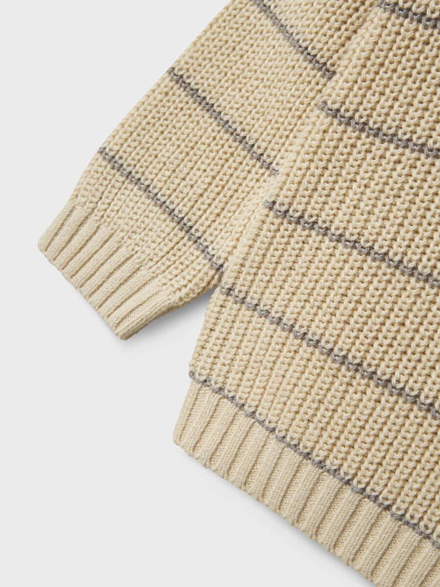 name it STRIPED KNITTED PULLOVER, Turtledove, highres - 13245614_Turtledove_005.jpg