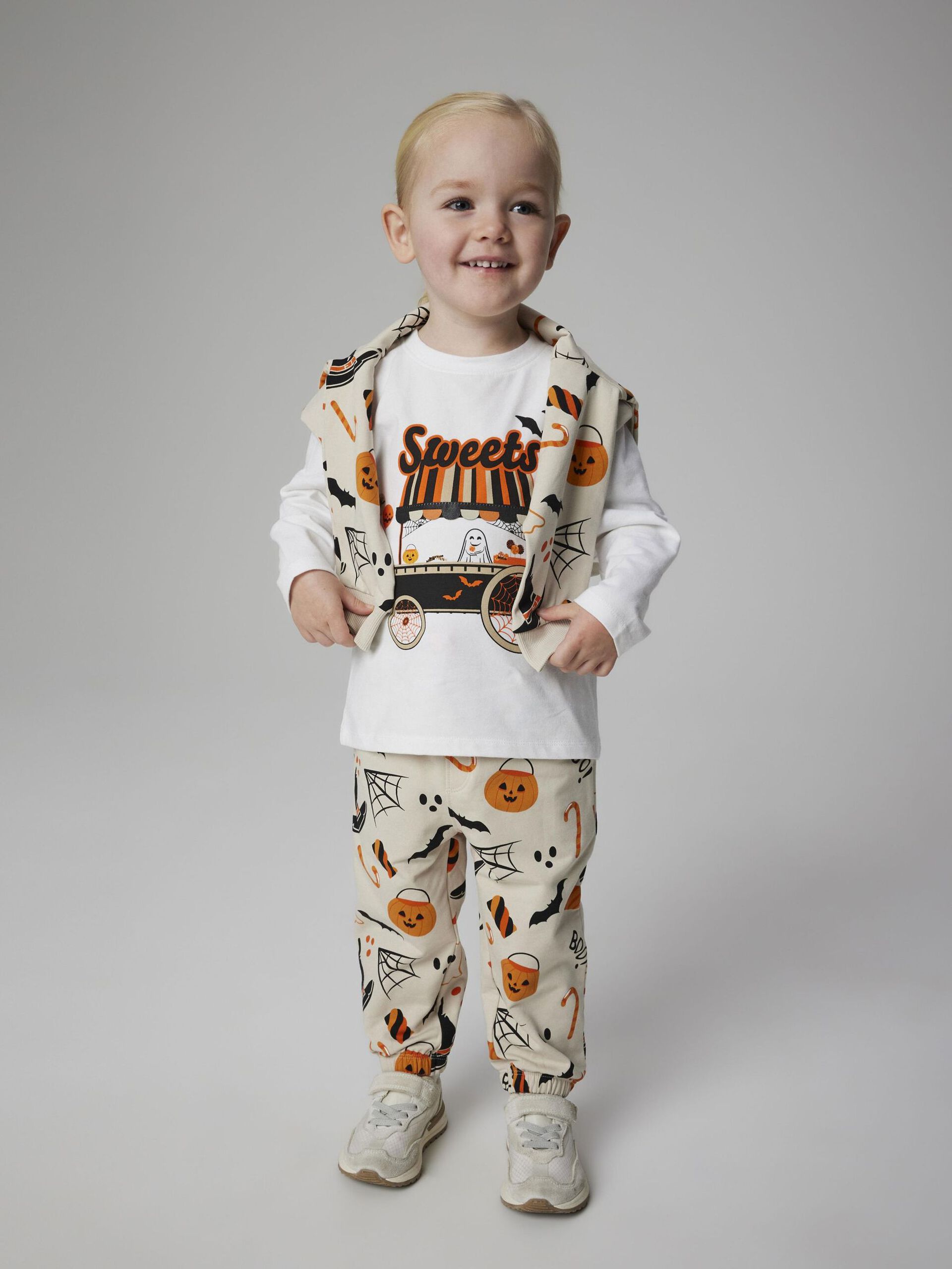Carousel image - HALLOWEEN TOP MED LANGE ÆRMER, Bright White | 3