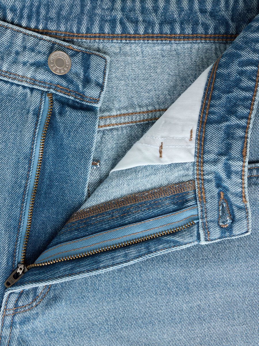 Carousel image 4 BAGGY LOOSE DENIM SHORTS, Light Blue Denim
