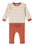 Name it STRIPED T-SHIRT AND TROUSERS GIFT SET, Etruscan Red, highres - 13193602_EtruscanRed_001.jpg