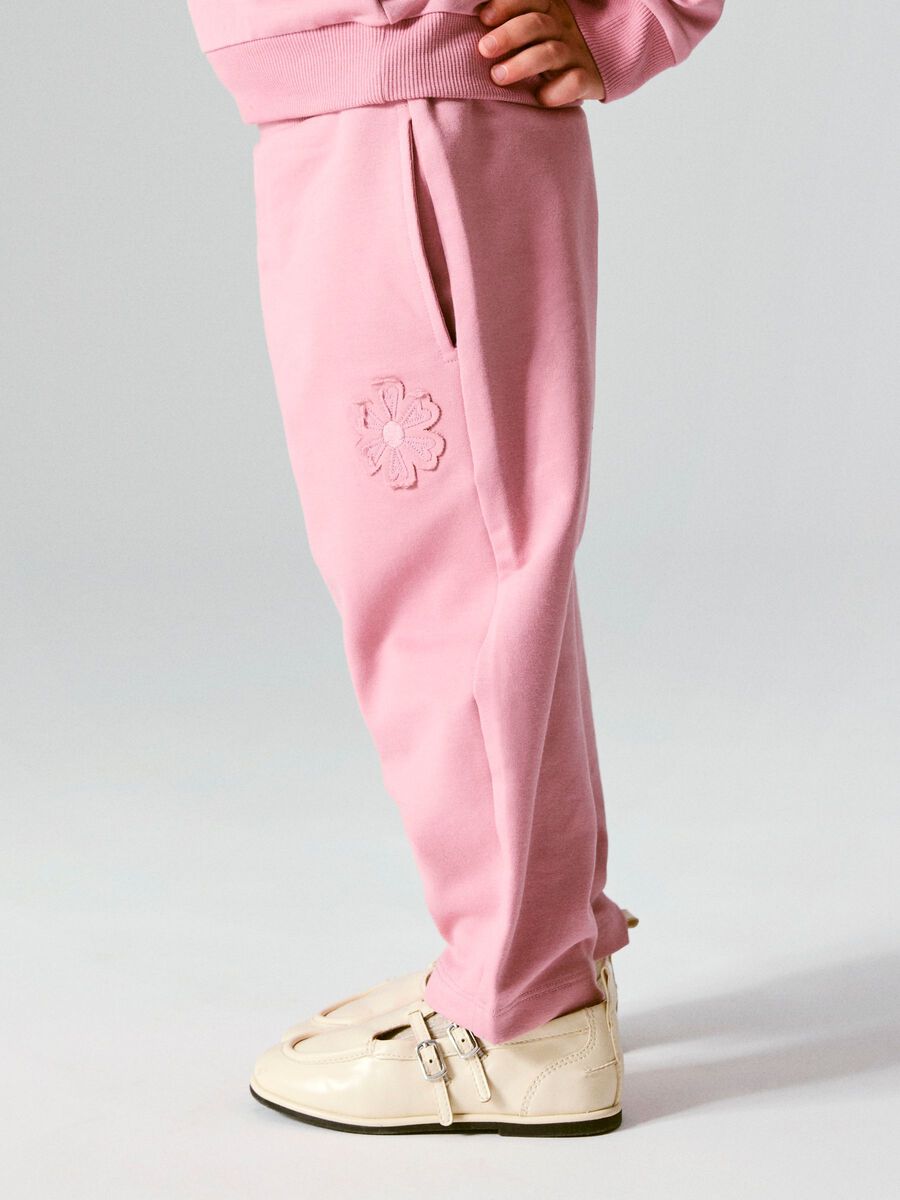 Product carousel image 1 REGULAR FIT SWEATPANTS, Lilas
