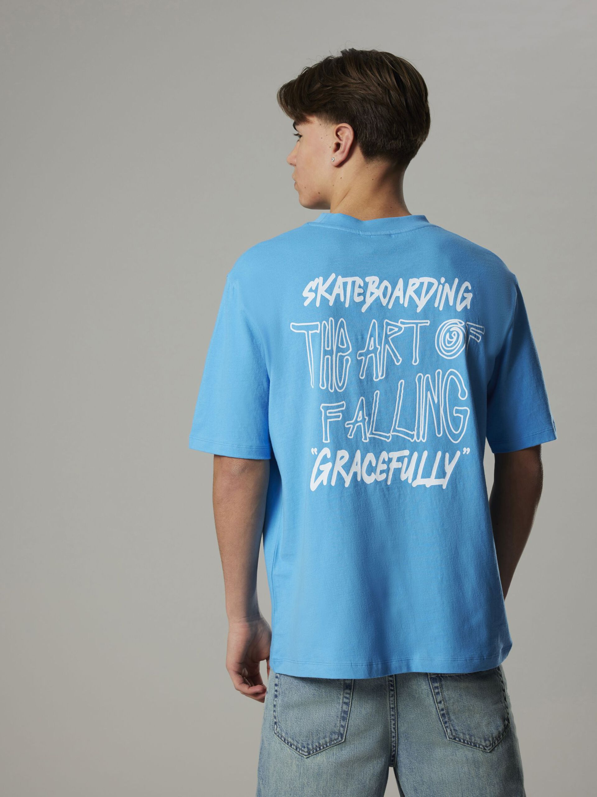 Carousel image - LOOSE FIT T-SHIRT, All Aboard | 3