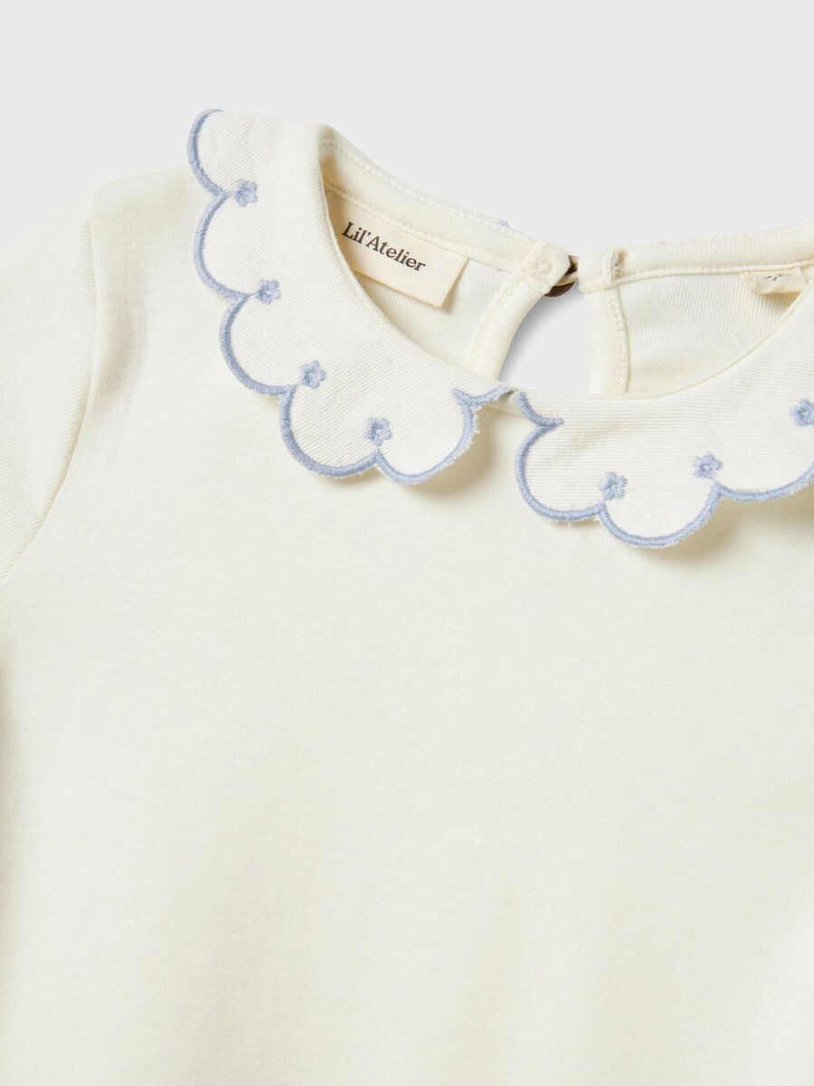 name it SLIM FIT T-SHIRT, Coconut Milk, highres - 13243312_CoconutMilk_1186321_005.jpg
