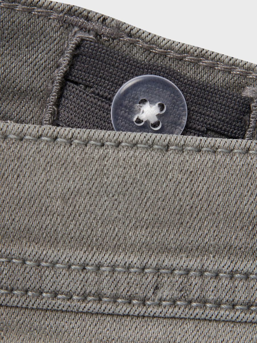 name it SLIM FIT DENIM SHORT, Light Grey Denim, highres - 13238088_LightGreyDenim_005.jpg