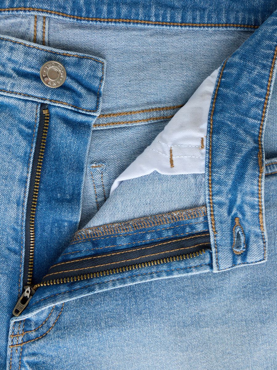 Carousel image 4 REGULAR SLIM DENIM SHORTS, Medium Blue Denim