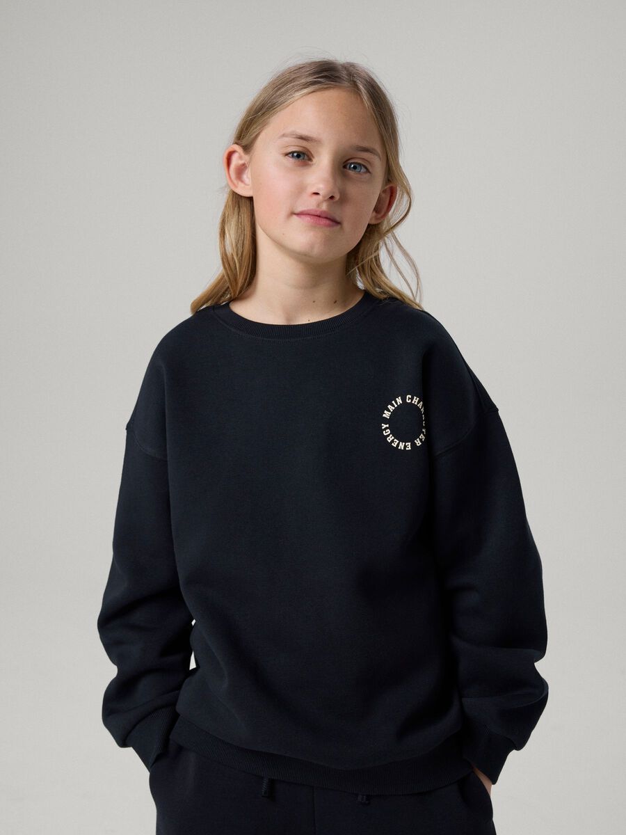 Product carousel image 1 YLISUUREN MALLINEN SVETARI, Black