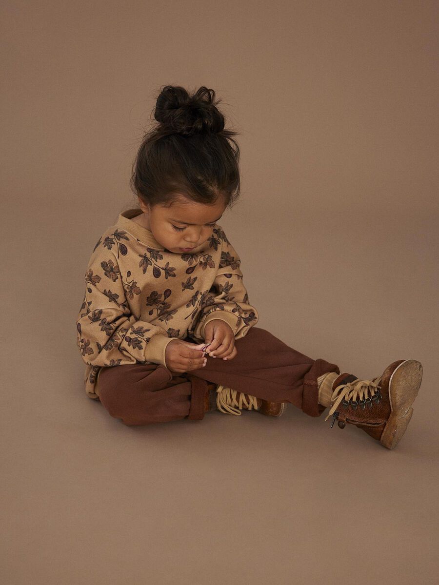 Product carousel image - LOOSE FIT SWEATHOSE, Cambridge Brown | 1