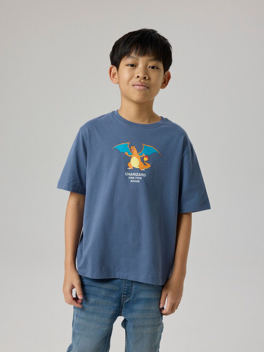 Product carousel image - BIOLOGISCH KATOEN POK&Eacute;MON T-SHIRT, Vintage Indigo | 1