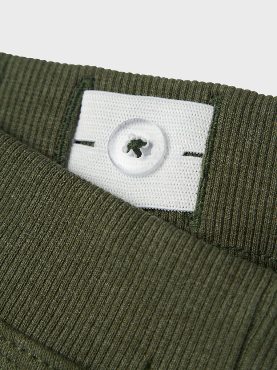 Name it CORTE REGULAR PANTALONES DE CHÁNDAL, Rifle Green, highres - 13220380_RifleGreen_005.jpg