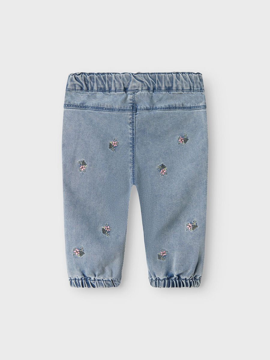 name it SHAPED FIT JEANS, Light Blue Denim, highres - 13243778_LightBlueDenim_002.jpg