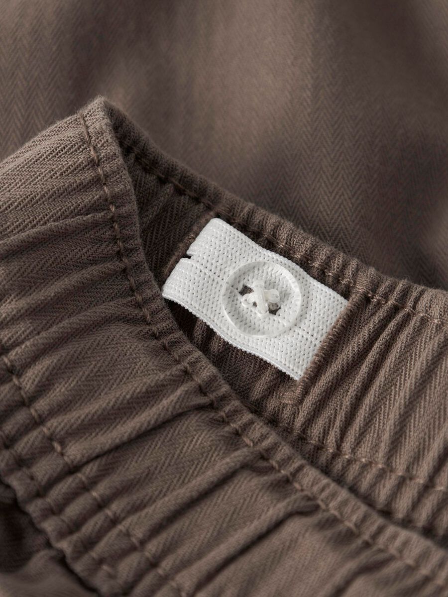 name it KURZE SHORTS, Walnut, highres - 13241488_Walnut_005.jpg