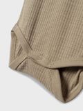 name it ORGANIC COTTON ROMPER, Weathered Teak, highres - 13233456_WeatheredTeak_005.jpg
