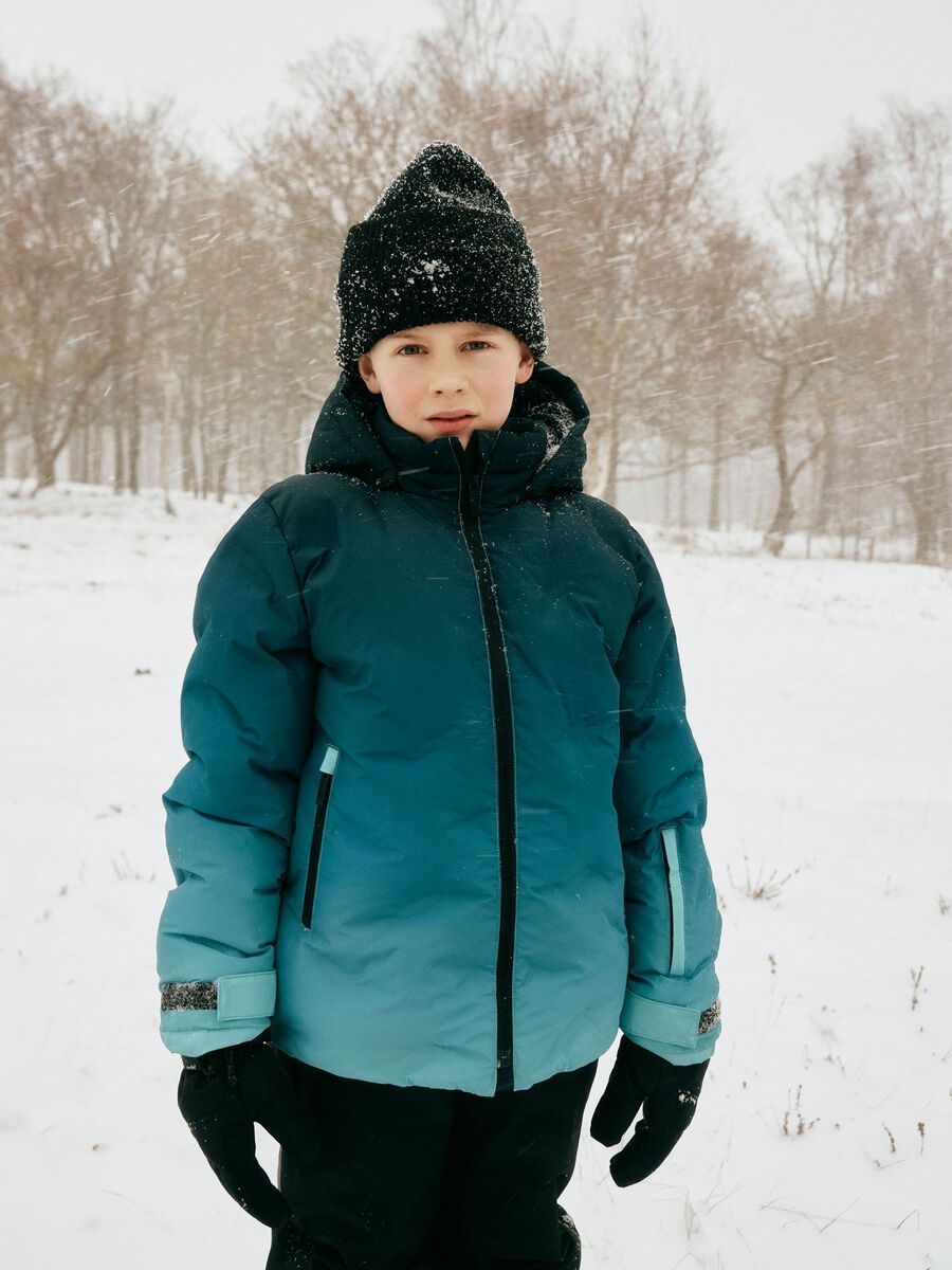 Carousel image - MOUNTAIN05 SKI JACKET, Milky Blue | 2