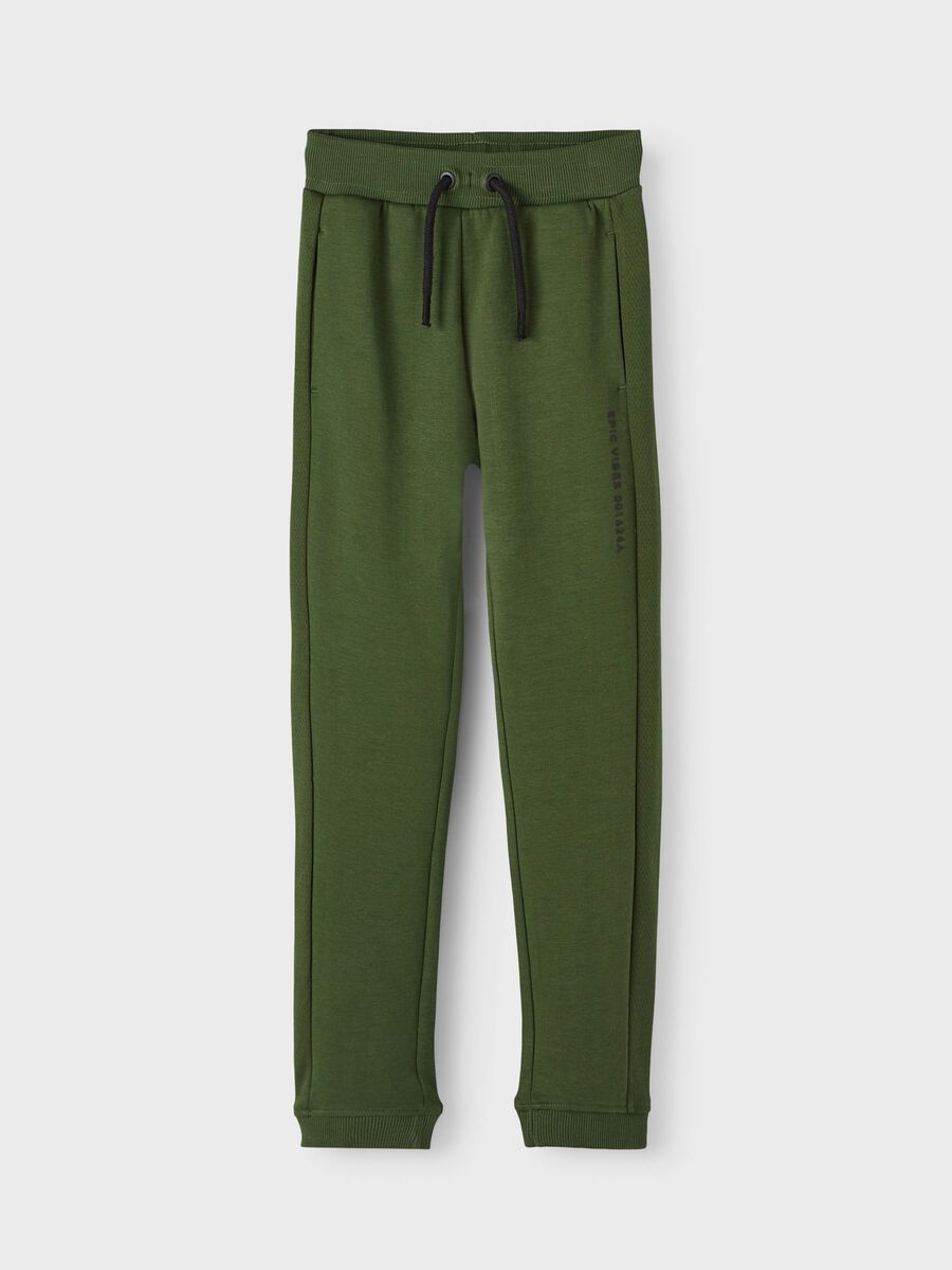 Name it CORTE HOLGADO PANTALONES DE CHÁNDAL, Rifle Green, highres - 13219570_RifleGreen_003.jpg