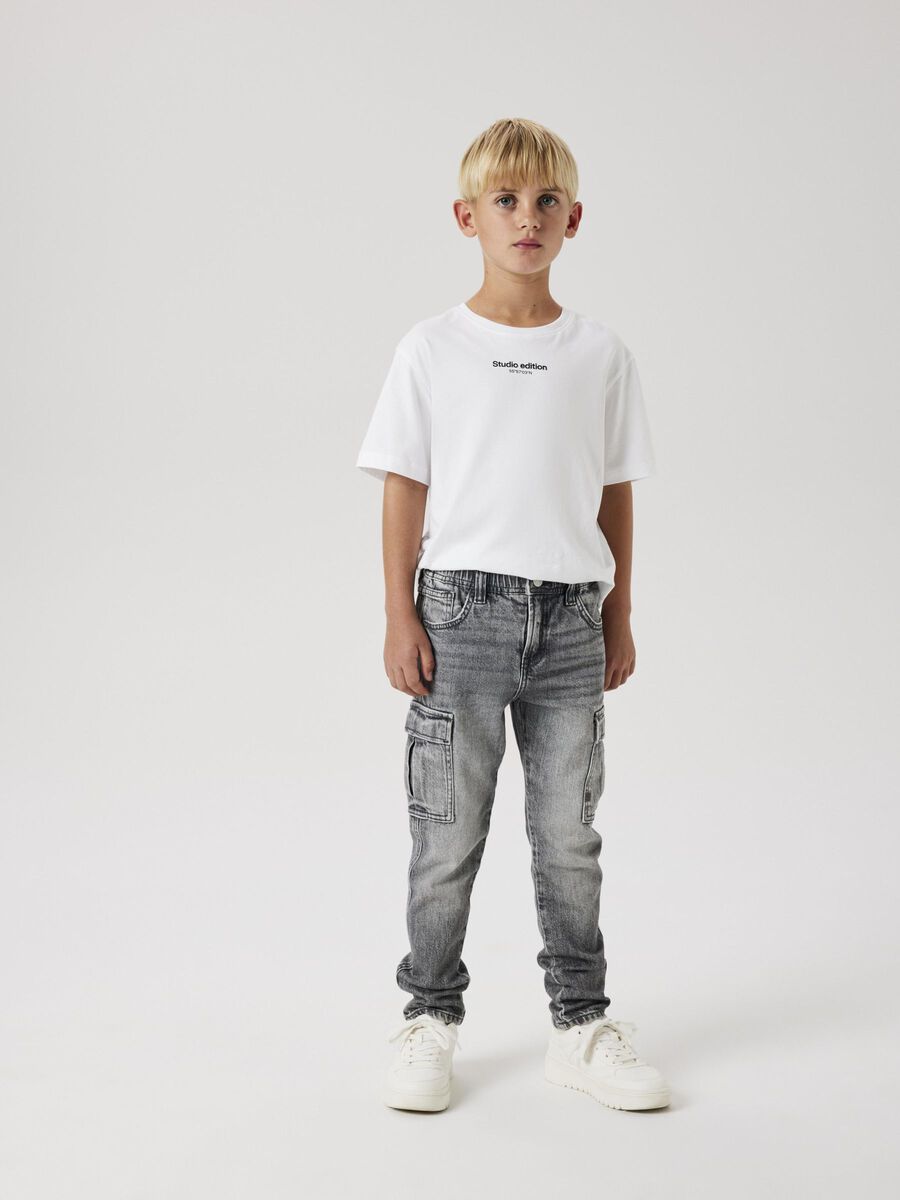 name it TAPERED FIT CARGO JEANS, Medium Grey Denim, highres - 13237339_MediumGreyDenim_008.jpg