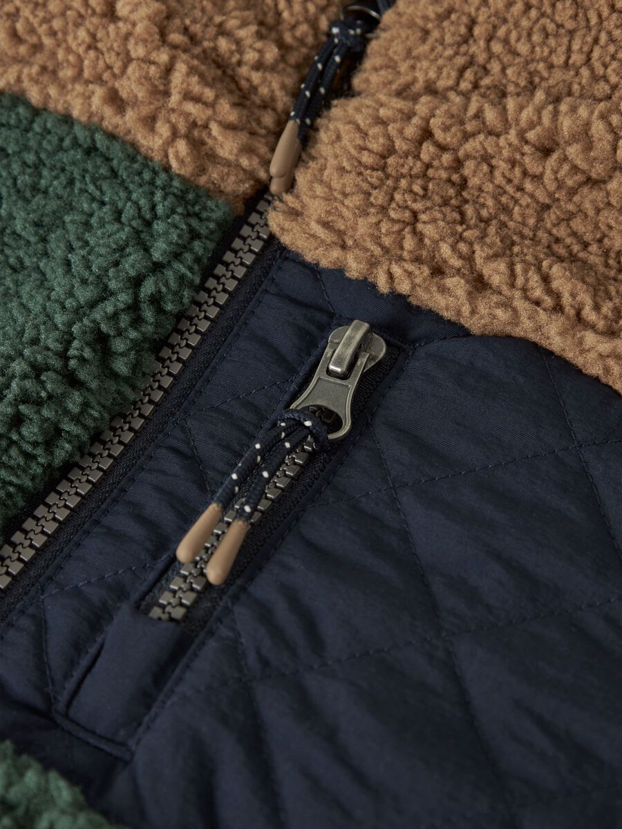Carousel image 5 TEDDY GILET, Jungle Green